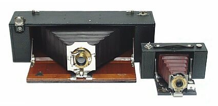 Comparison of Bell's camera and the No.2 Folding Pocket Brownie..