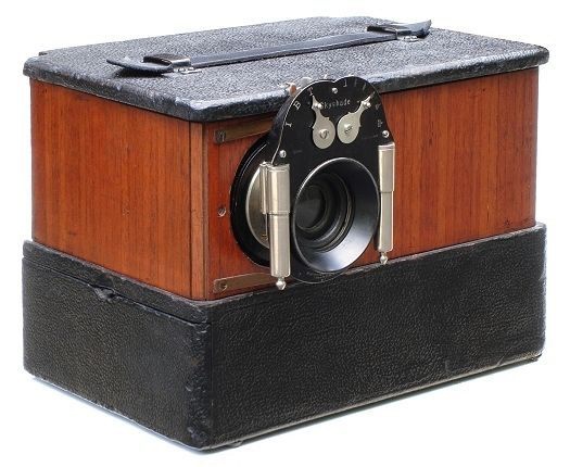 Montouk Flex-Front Multiplying Camera, 1912